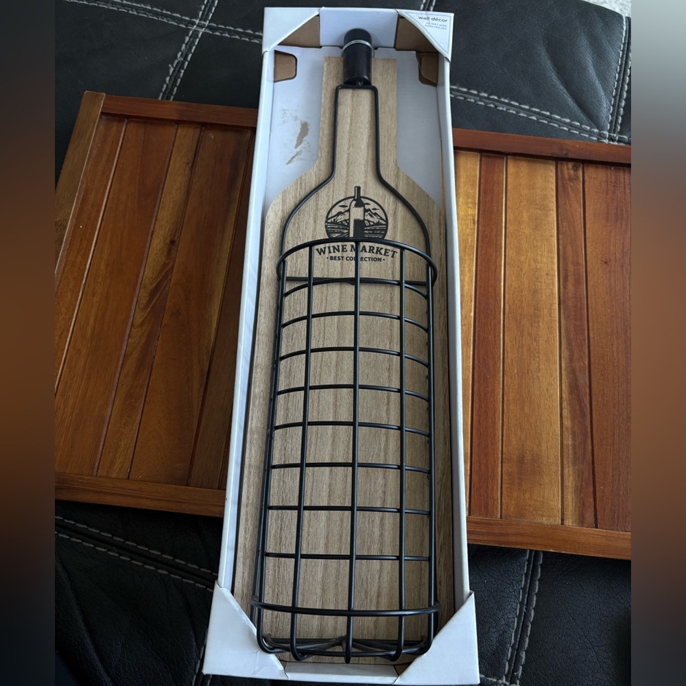 Market Wire Cork Holder Wall Hanging